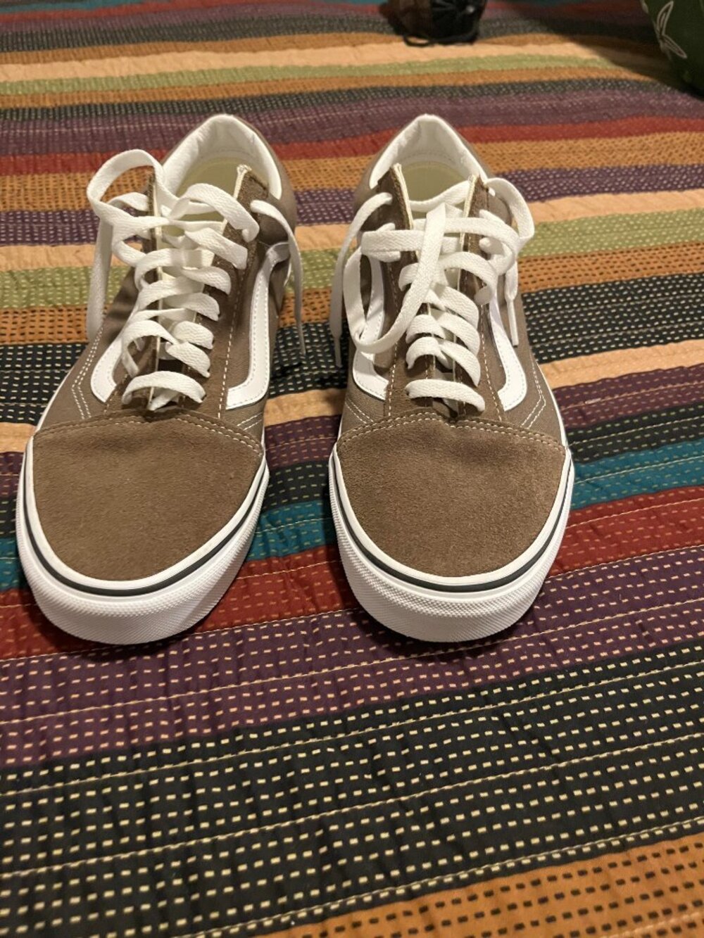 Vans shoes 10 - like new - never worn - tan canvas tan suede